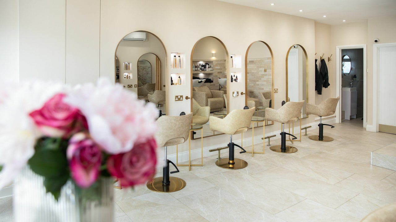 09a3745b-bd29-4cf2-81a8-00ed606754e6-thecoloursanctuary-gb-england-crowborough-crowborough-fresha-3470646