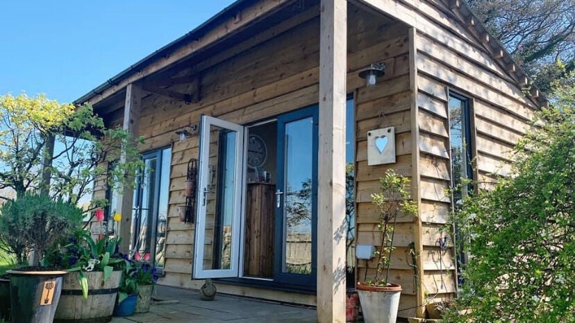 0a5f6851-dde8-49de-9070-6b6b1a37cab1-3039158