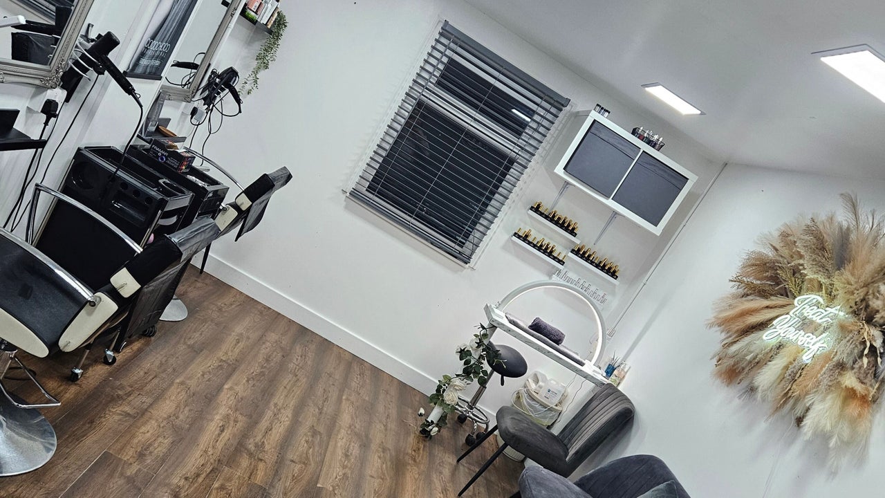 0a7c9dff-1f21-4399-a491-3cc26ec97162-glamour-gb-england-marketweighton-fresha-7784502