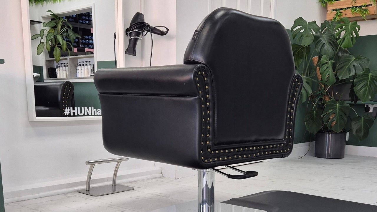 0b5083ef-ac69-4f18-802e-60257bff56f2-hunhairbar-gb-england-upminster-cranham-fresha-4075165