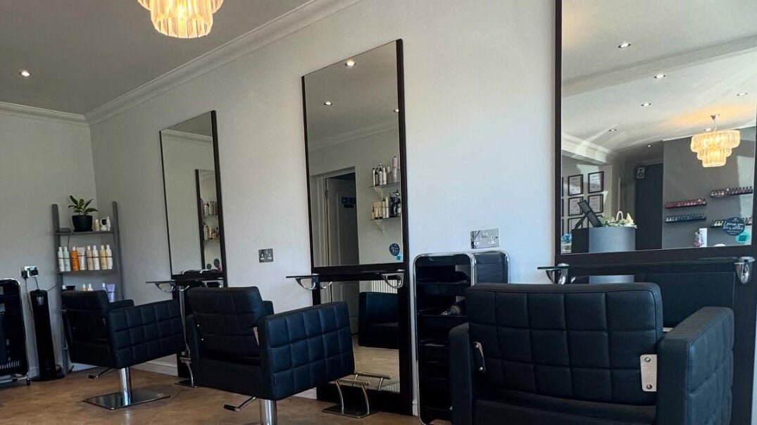 0ec3d3ae-2bf6-4a58-830c-0ec4ff342756-jkbhairandbeauty-gb-england-drayton-fresha-7606018