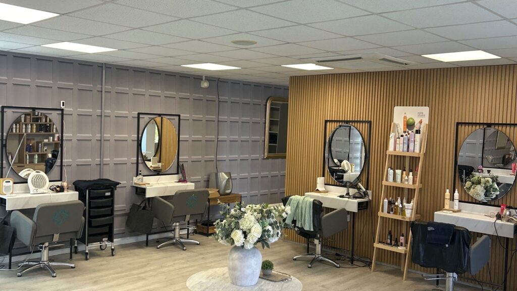 0f308c96-5757-400c-a9f8-e0ee51b049c1-simplyhair-gb-england-ely-fresha-5171669