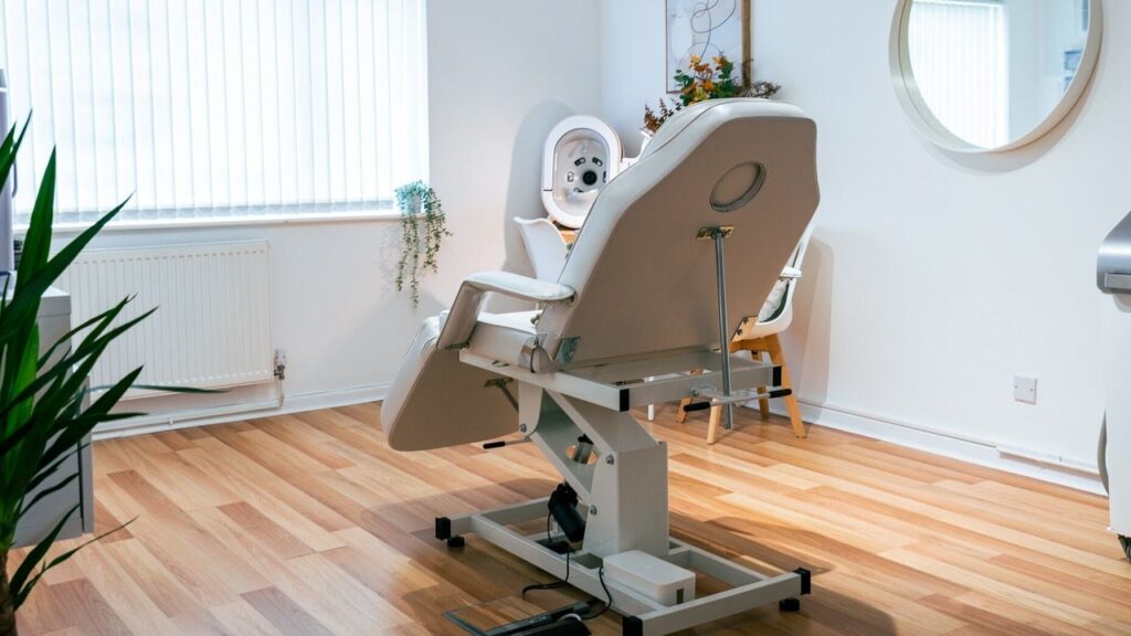 0f651aa4-7e52-4cb8-8281-6edf0364dcca-gowerskinaesthetics-gb-wales-kittle-fresha-4061762