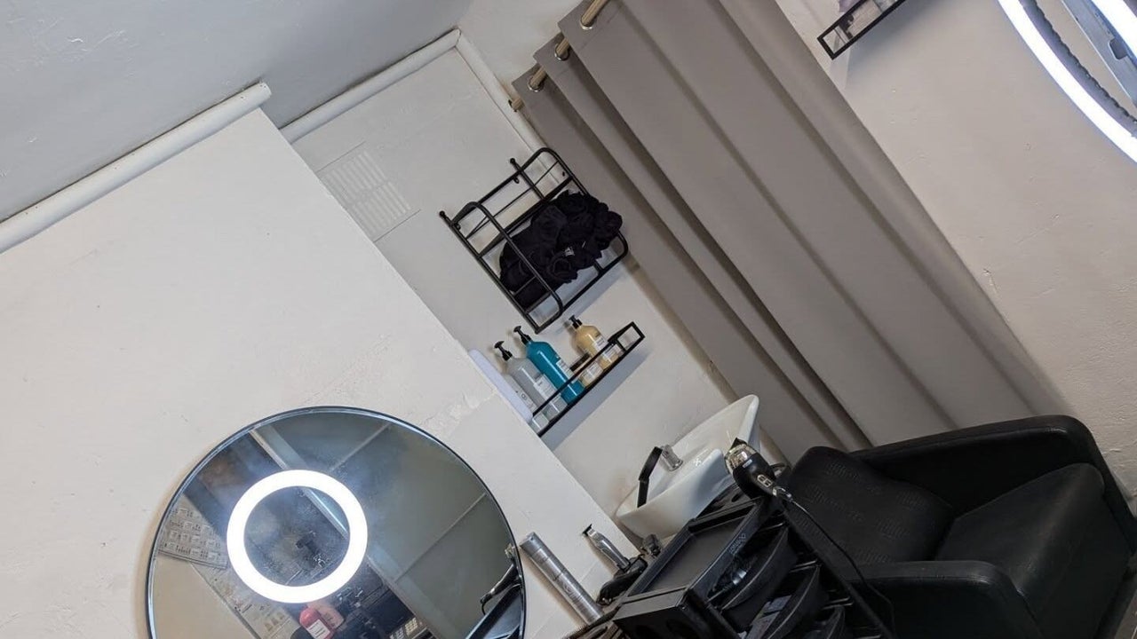 0f86614c-4b7a-4351-beed-3f056a6560f9-rikkitheodosihair-gb-england-dudley-uppergornal-fresha-7147180