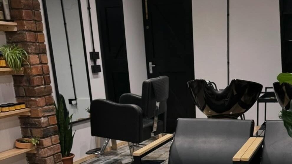 0fb08d21-fe6d-40ff-8493-21670b3c3647-cocosalon-gb-england-wolverhampton-fresha-3730328