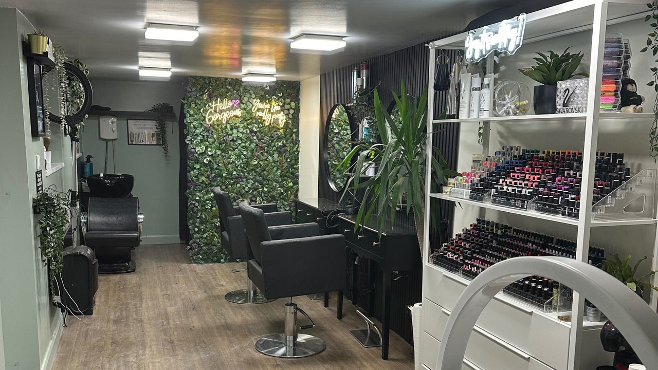 11eaa003-3bf5-4c28-96f9-c08188b1abd4-envioussalon-gb-england-crawley-fresha-6320151