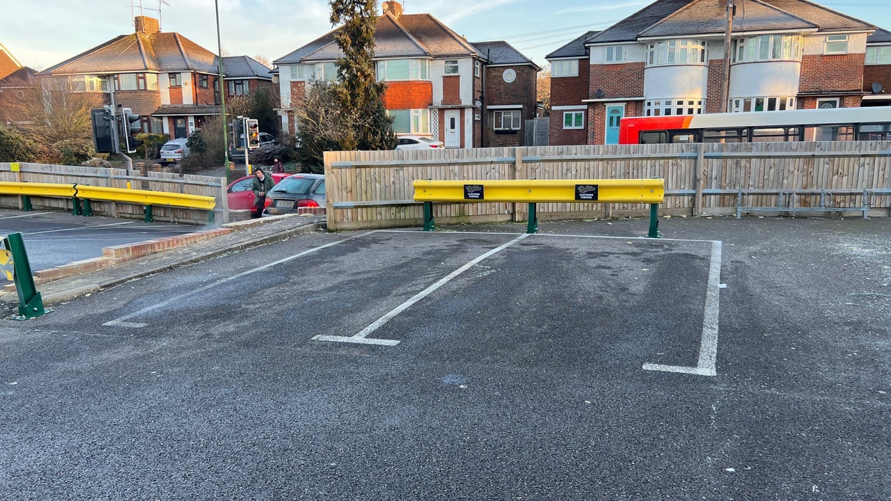 12179b8a-e861-47c0-a5d4-5c8be5e56130-8479780