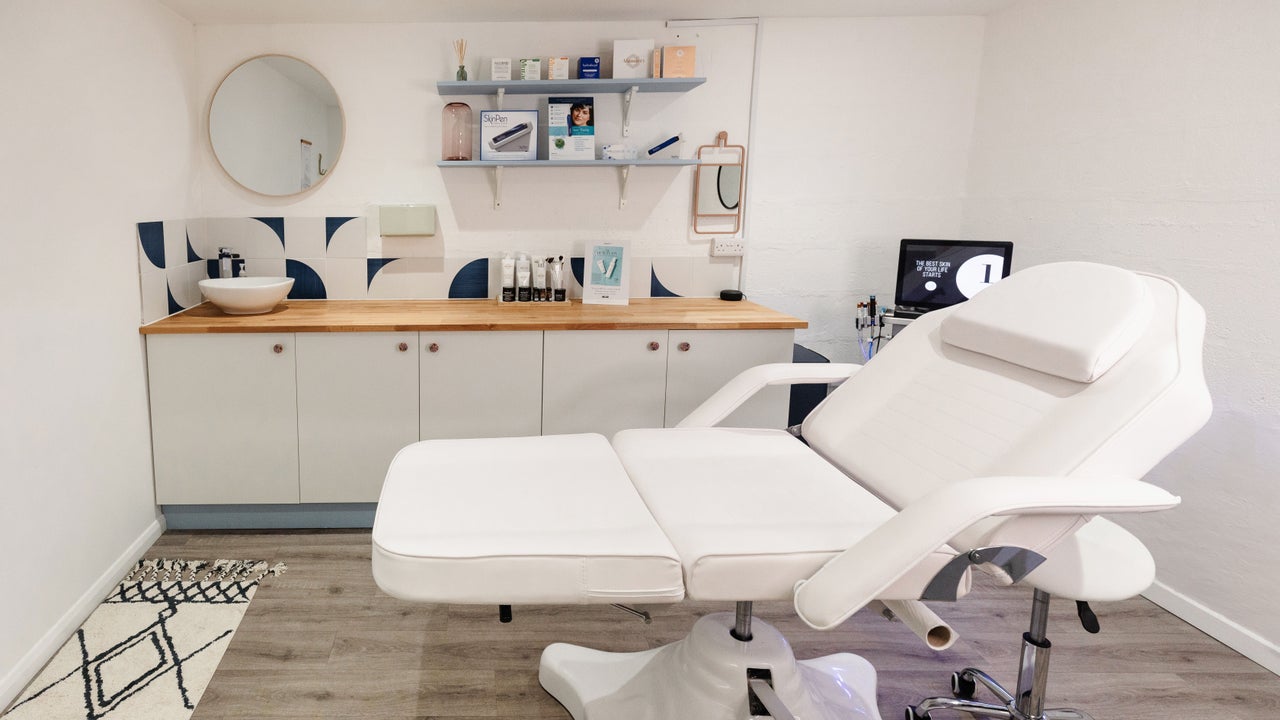 12986c92-b2b1-4eef-8fd7-26eb03c1ab36-morclinic-gb-england-penryn-fresha-9818583