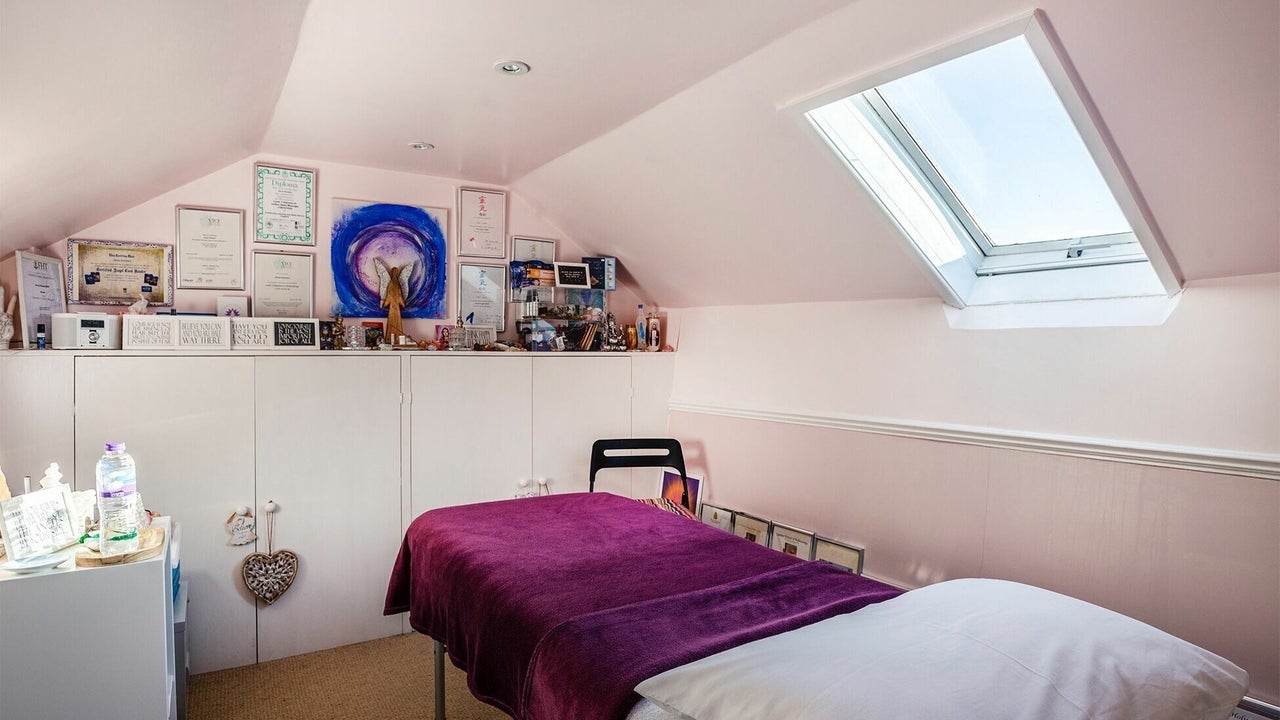 12fb6aaf-cd44-4ccb-8e50-395db6954c82-7059073