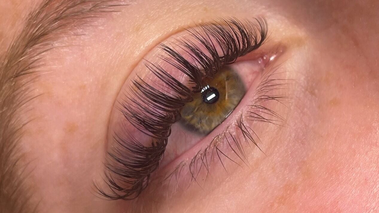 13215ff9-a580-4e2b-9599-58850b29d462-prettylashedup-gb-england-farnham-fresha-8611931