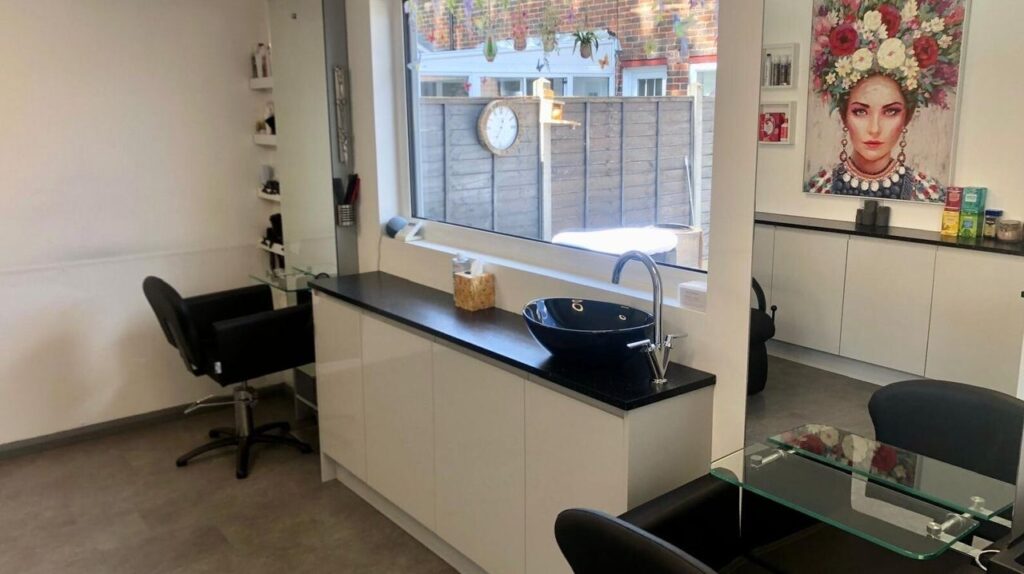 1388f572-bea7-4beb-869f-c89bf6b1edbb-thestylepod-gb-england-crawley-threebridges-fresha-3864108