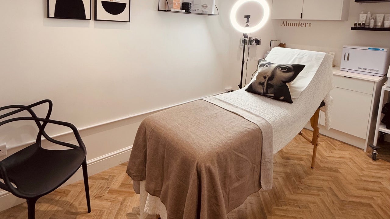 13b51a83-c497-4e90-9f06-980b05e09fcb-renuclinic-gb-england-henstead-fresha-9530580