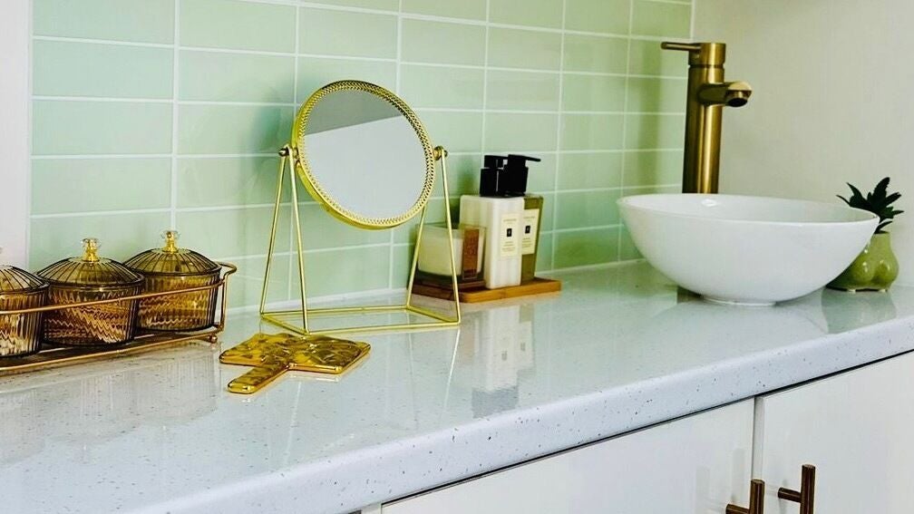 13d477d8-e948-4a5f-b792-4a53e653f806-4910835