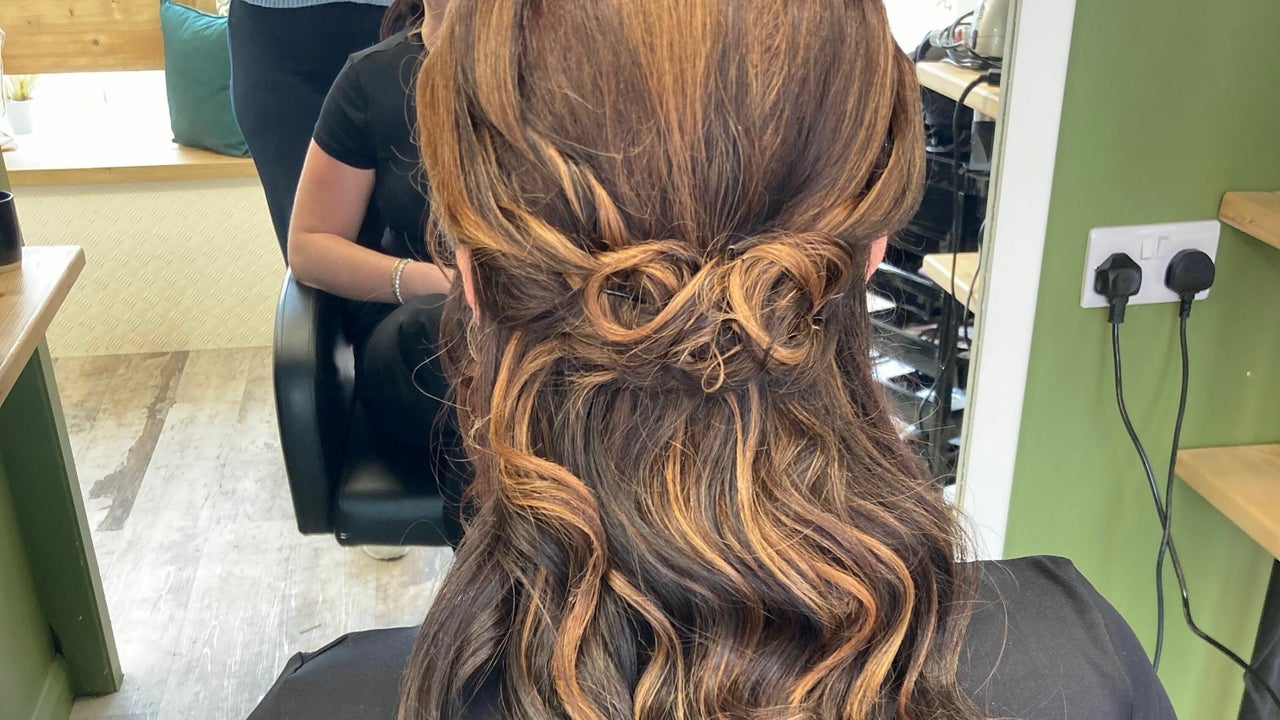 1432dc11-a61d-4078-937e-bcffe118121b-bekkyearnshawhair-gb-england-kibworthharcourt-leicester-fresha-1051756