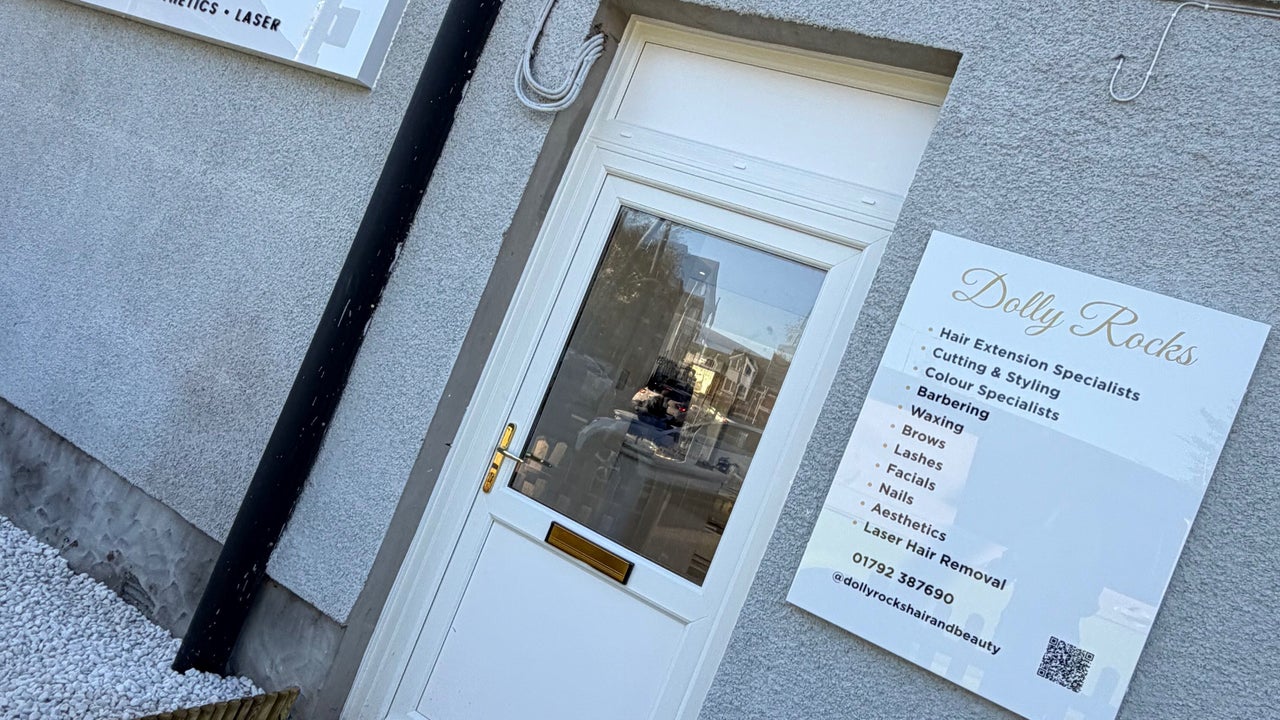 14758797-e1e0-495d-b45c-83a9a448a448-dollyrocksbeautyaestheticslaser-gb-wales-gorseinon-fresha-6907213
