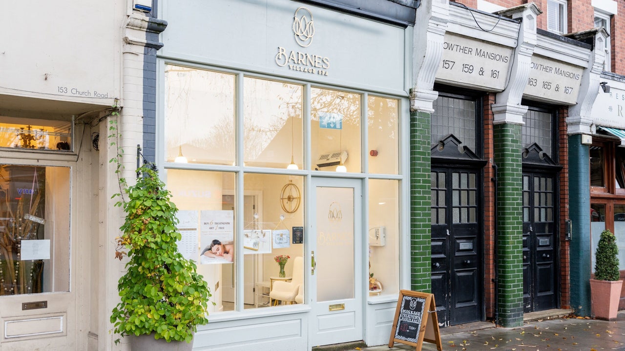 15b6c2b8-4d27-401b-a0a6-587ad80084bd-barnesvillagespa-gb-england-london-fresha-4329082