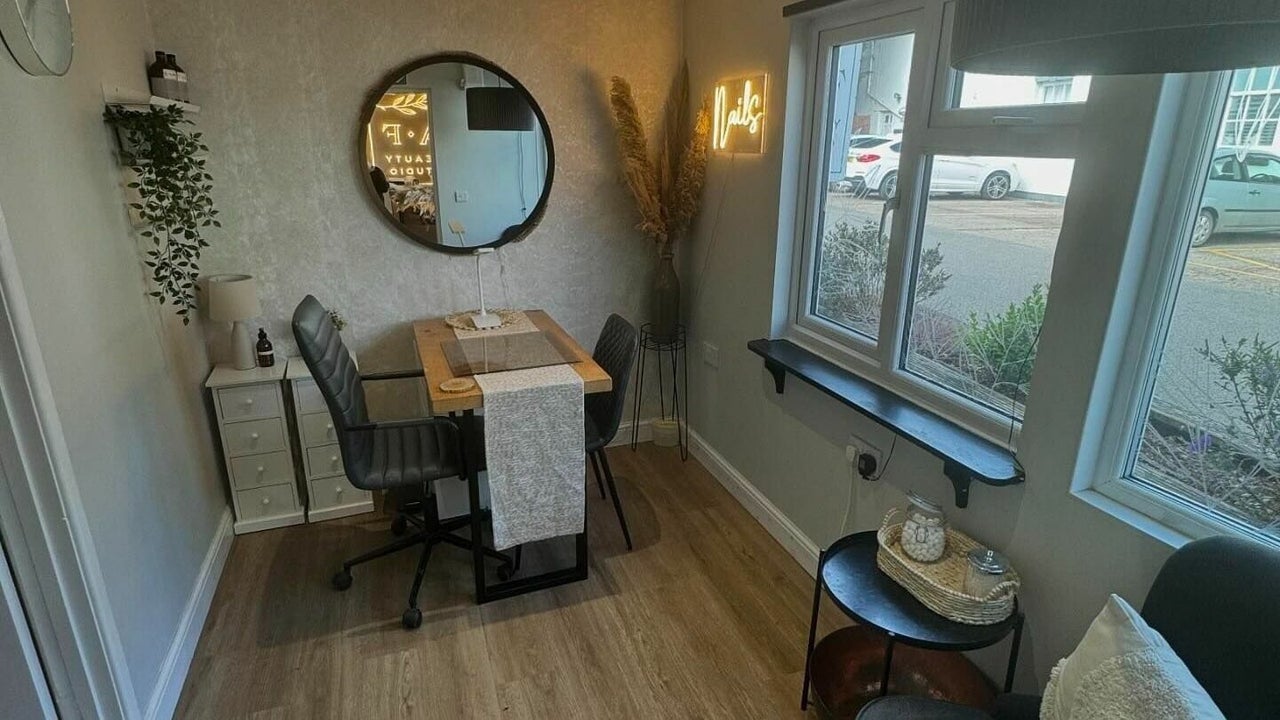 15bdb0c1-d290-4b19-874d-6f9f414fc632-adelefayebeautystudio-gb-england-mileoak-fresha-9947237