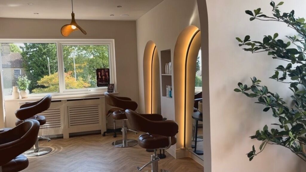 16050e7f-e894-4f8c-ad5b-688c9dc74c4d-hairatleroux-gb-england-langford-fresha-5463390