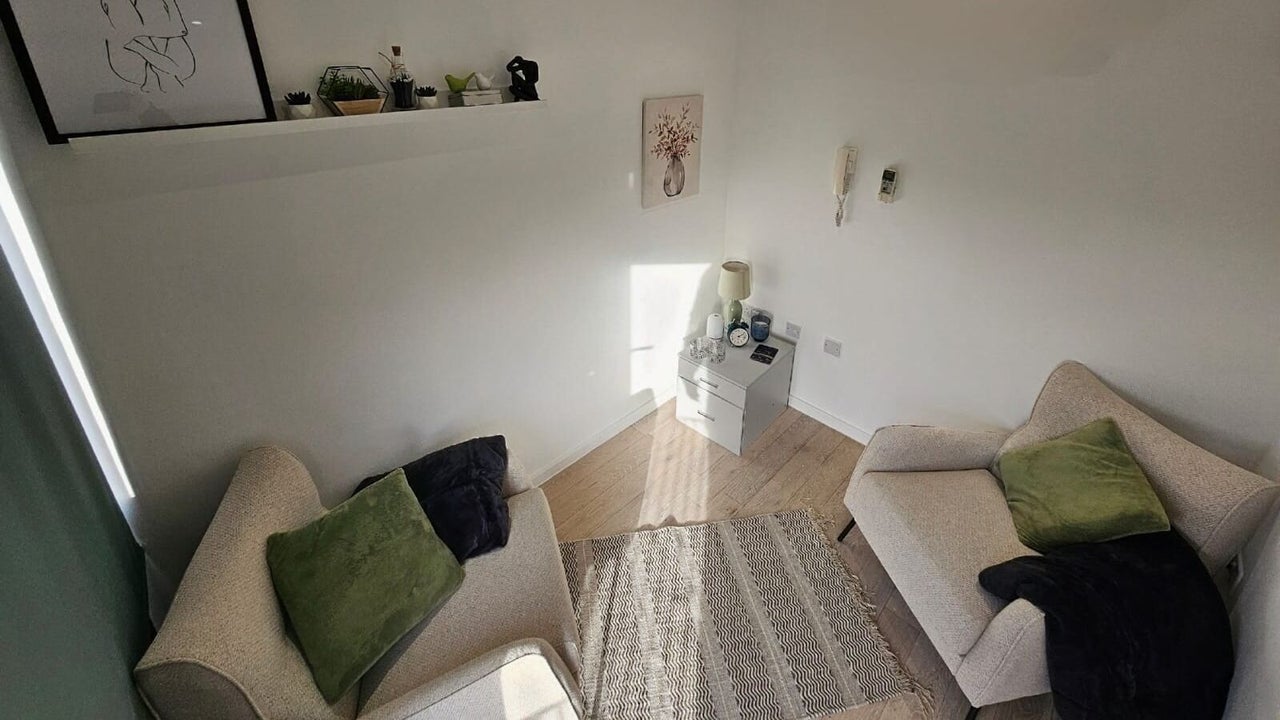 164c8eb6-a32e-4f9c-85d6-15d2938c9d27-theselfsession-gb-england-deal-westernroad-fresha-1767736