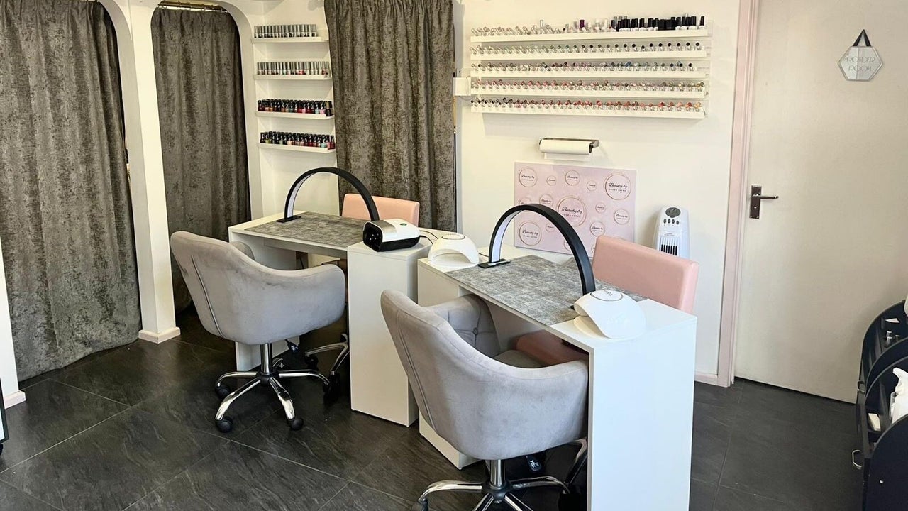 166226e1-72f4-4f87-a5b4-703436ee6de4-beautybylaurajayne-gb-england-tutbury-fresha-7291179