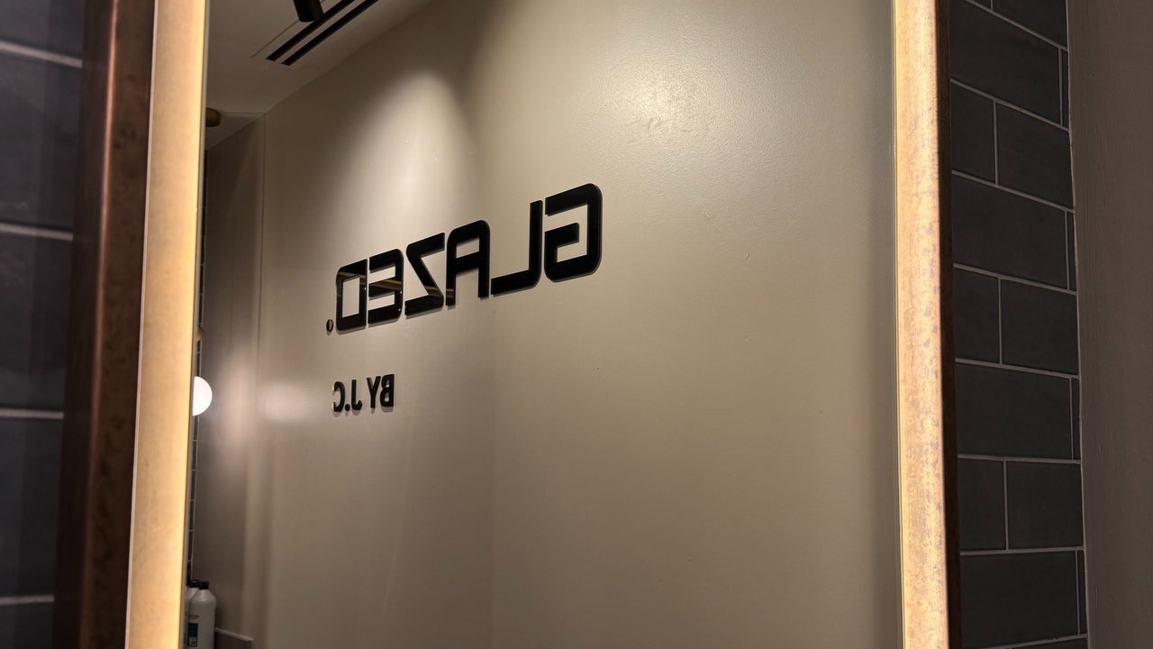 16925d0a-2bfb-42db-9fba-9cf9a8d4213d-glazedbyjc-gb-england-mottram-fresha-4725205