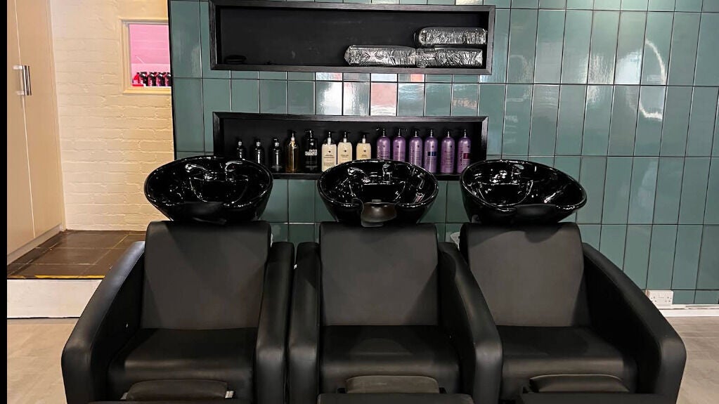 16af8e24-04d0-4736-9bbe-3e9b75f5335e-bobohairlounge-gb-england-plymouth-fresha-3132107