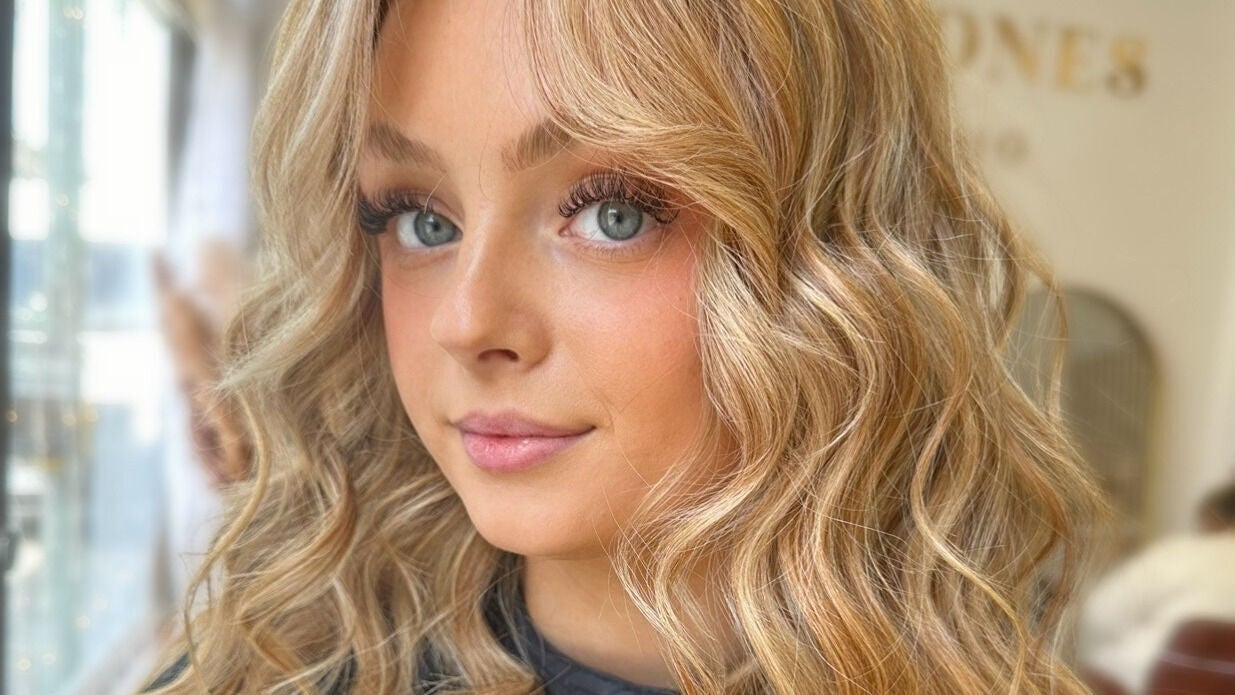 16ca6974-b87a-44ab-b6aa-bcf448bf6ab3-naomijoneshairstudio-gb-wales-gorseinon-fresha-9826587