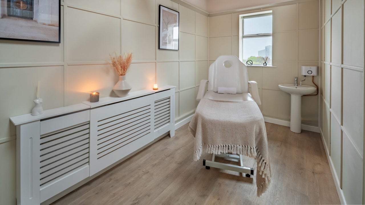 17013f6e-edee-46e3-a3fe-dd6ca8165bf9-breespiveycosmetics-gb-england-exeter-sowtonindustrialestate-fresha-2107053