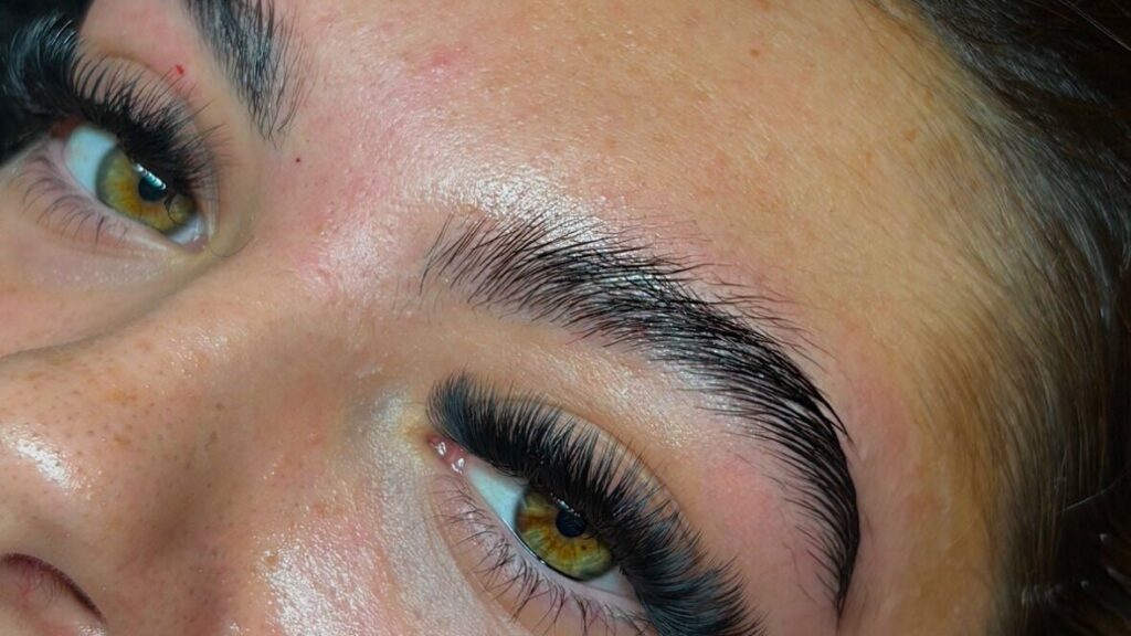 17465e1b-4ef0-4568-8a0f-fe4479ef1e27-lashedbycaitlyn-gb-england-chelmsford-fresha-2221243