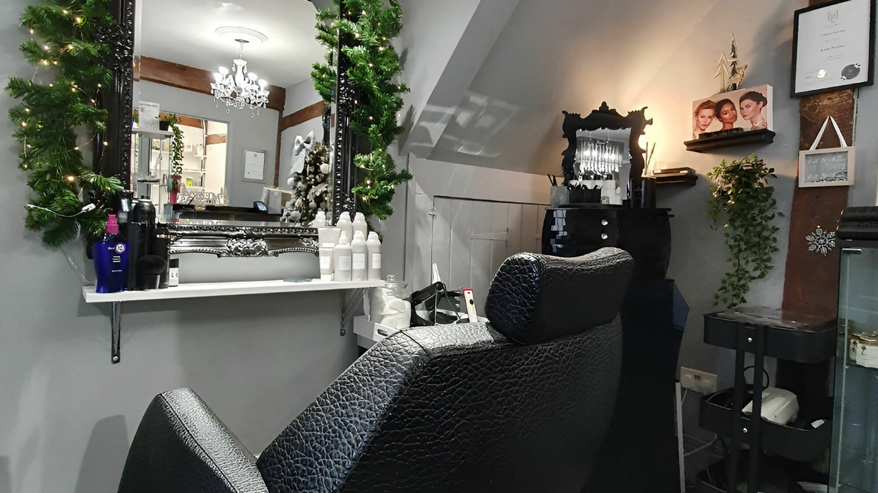 17cf3f5b-4179-4d76-8dbf-cd0f5e8347cd-kmhairandbeauty-gb-england-braintree-fresha-6286515