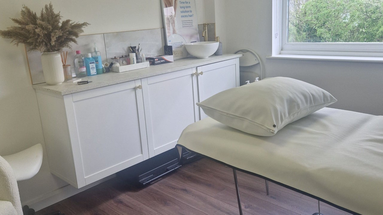 17de4e83-1d43-424a-b4d0-27fa5ff43533-barebyhayleylouise-gb-england-plymouth-fresha-2704044