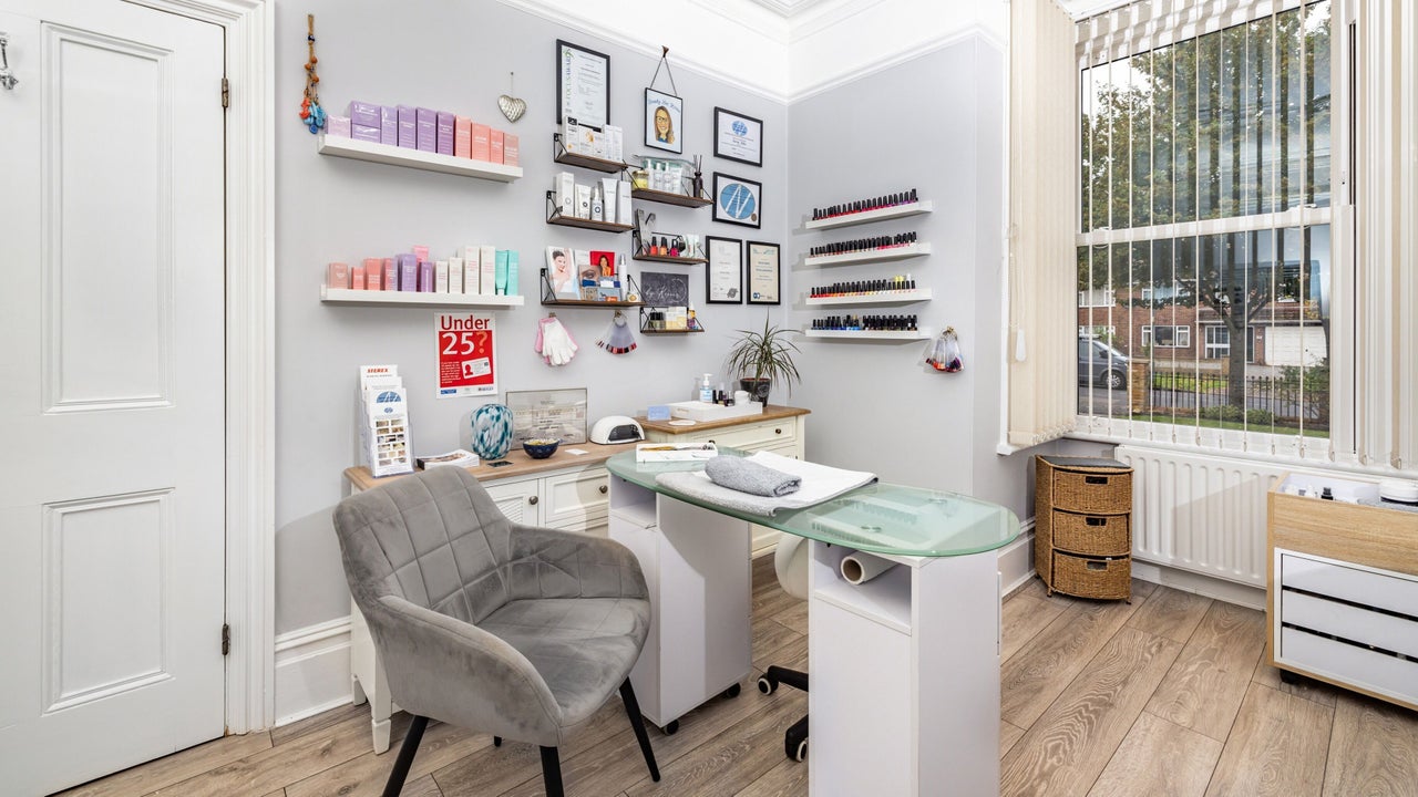 181419ce-5e38-45ef-8fc0-e24094d2bfd6-beautybykerrie-gb-england-kent-erith-fresha-1706820