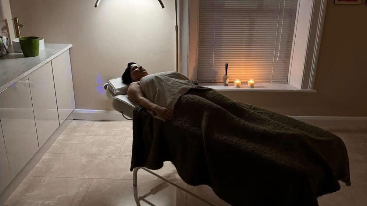 181e1f2f-6735-4e33-8138-1876f24b4c36-imrantaiaestheticstanningstudios-gb-england-batley-fresha-2955491