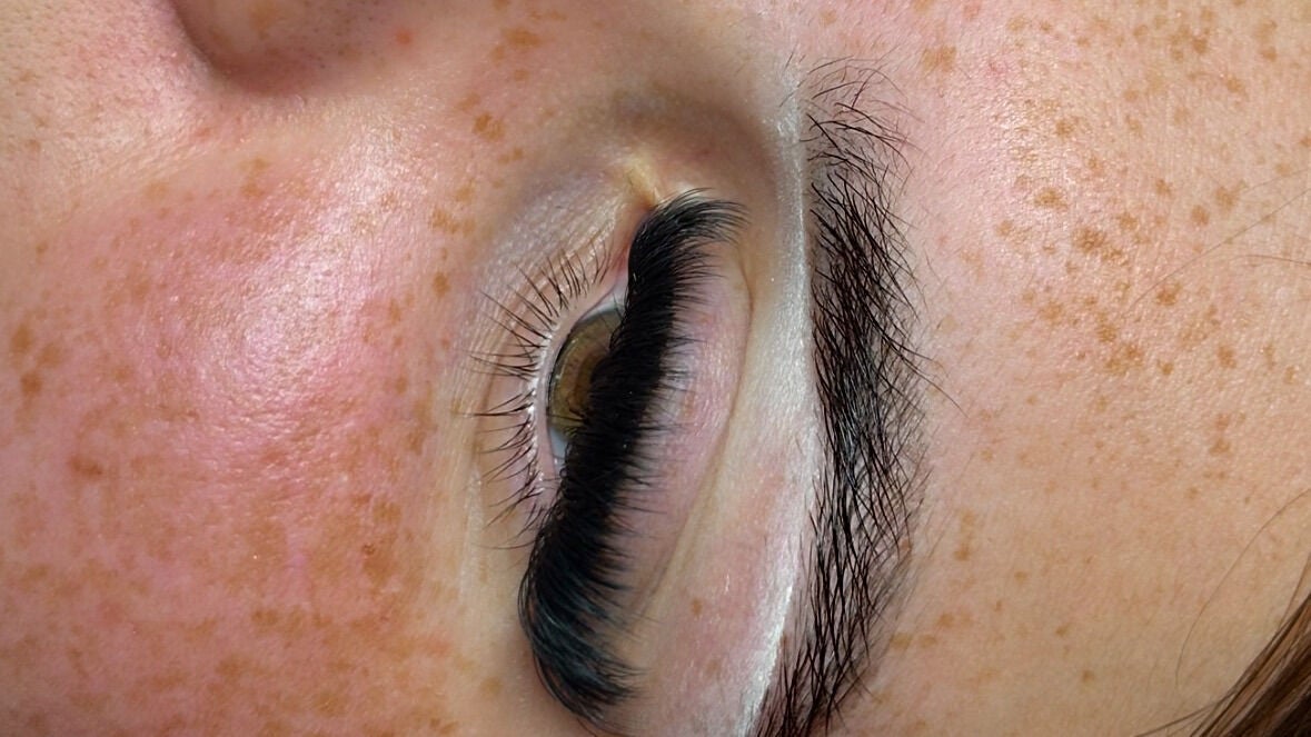 1831c154-f211-4492-b122-47876ab8c489-lashedbycaitlyn-gb-england-chelmsford-fresha-5702856