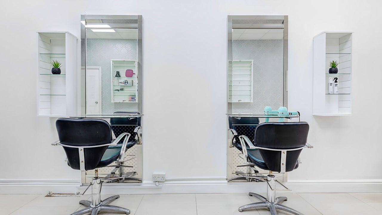 1919ff92-36e8-4994-b638-5801d2e8a07f-tropicshairandbeauty-gb-england-hounslow-fresha-2086046