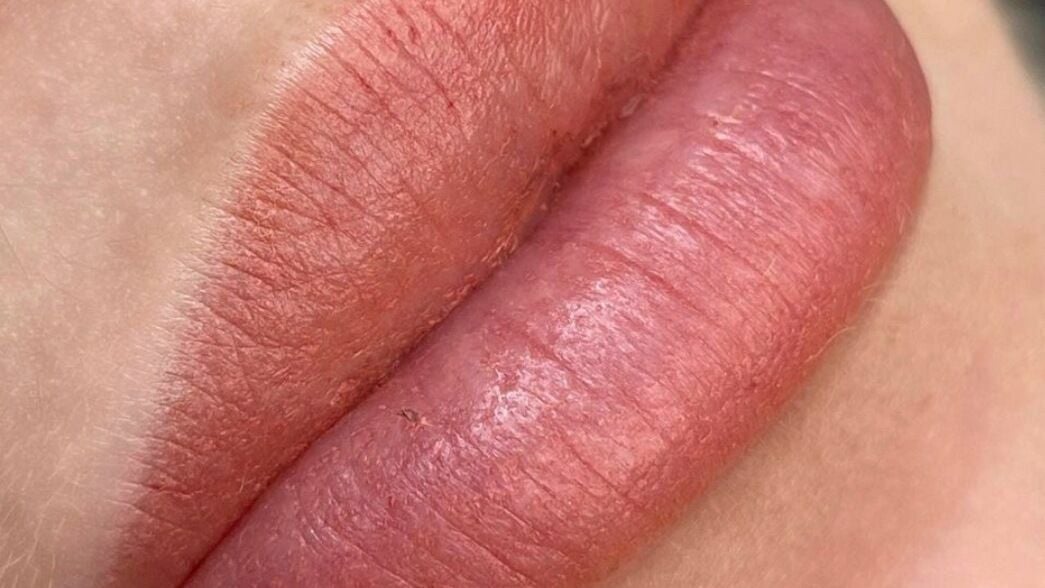 19805a21-7fb0-488f-9fb9-6e7f7f0d9639-9304792