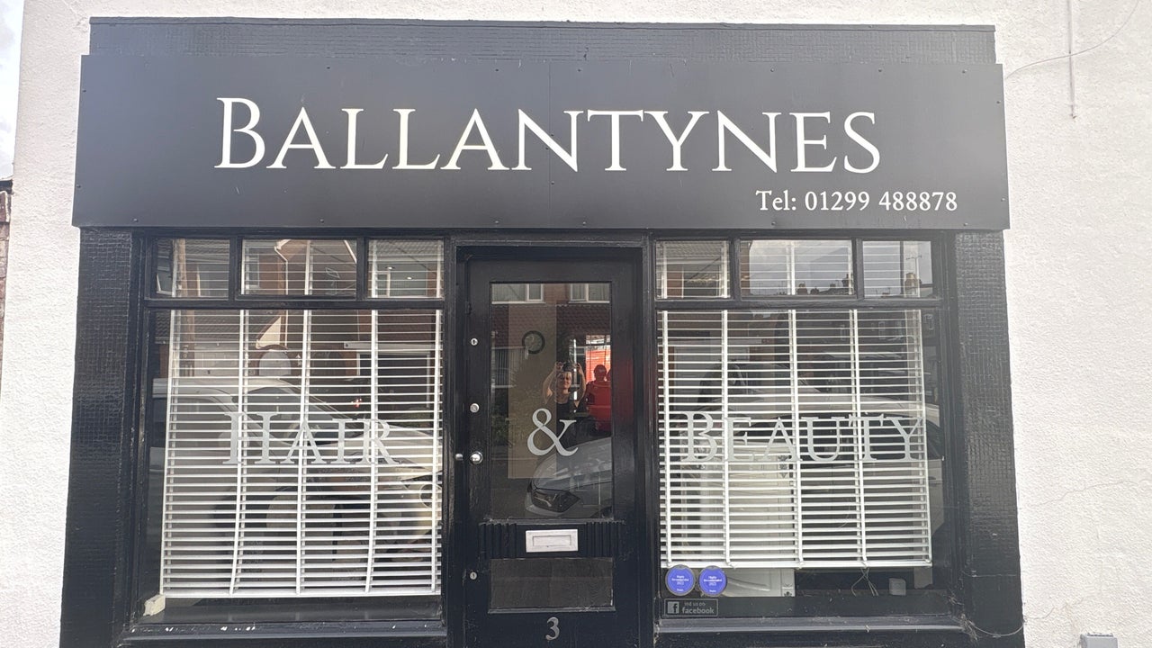 19c9dc26-bb68-4455-b42c-02bc434ca89c-ballantyneshairandbeauty-gb-england-stourport-on-severn-fresha-2074255