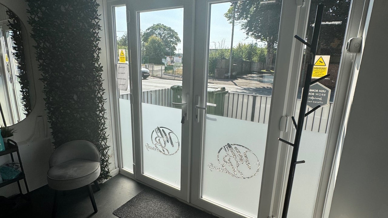 1afe3f04-2849-4b84-aa56-fa214bbfab78-platinumhq-gb-wales-caerphilly-fresha-9622468