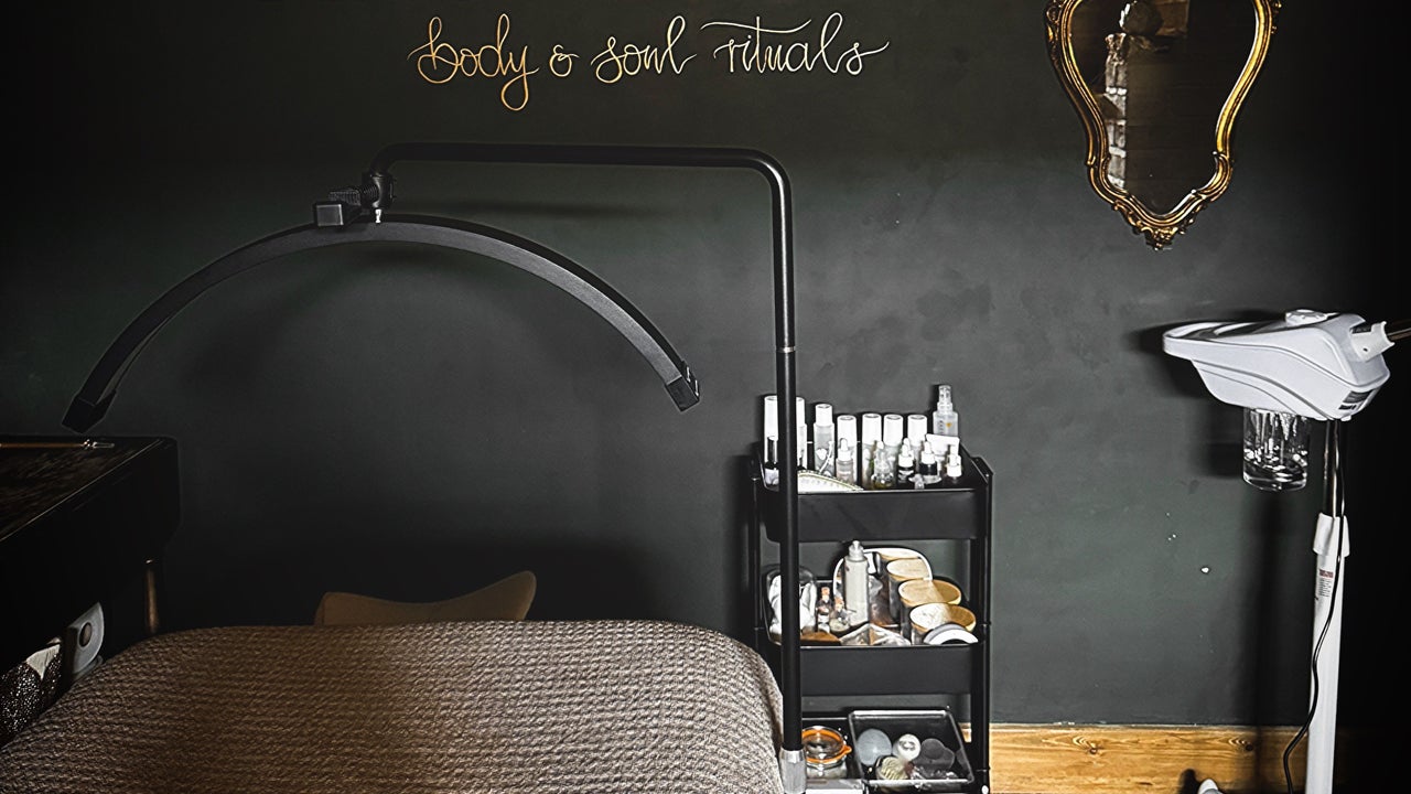 1cc1deb5-fce5-42f7-81a5-44a144c43a30-mrspeony-gb-england-shepshed-fresha-8939644