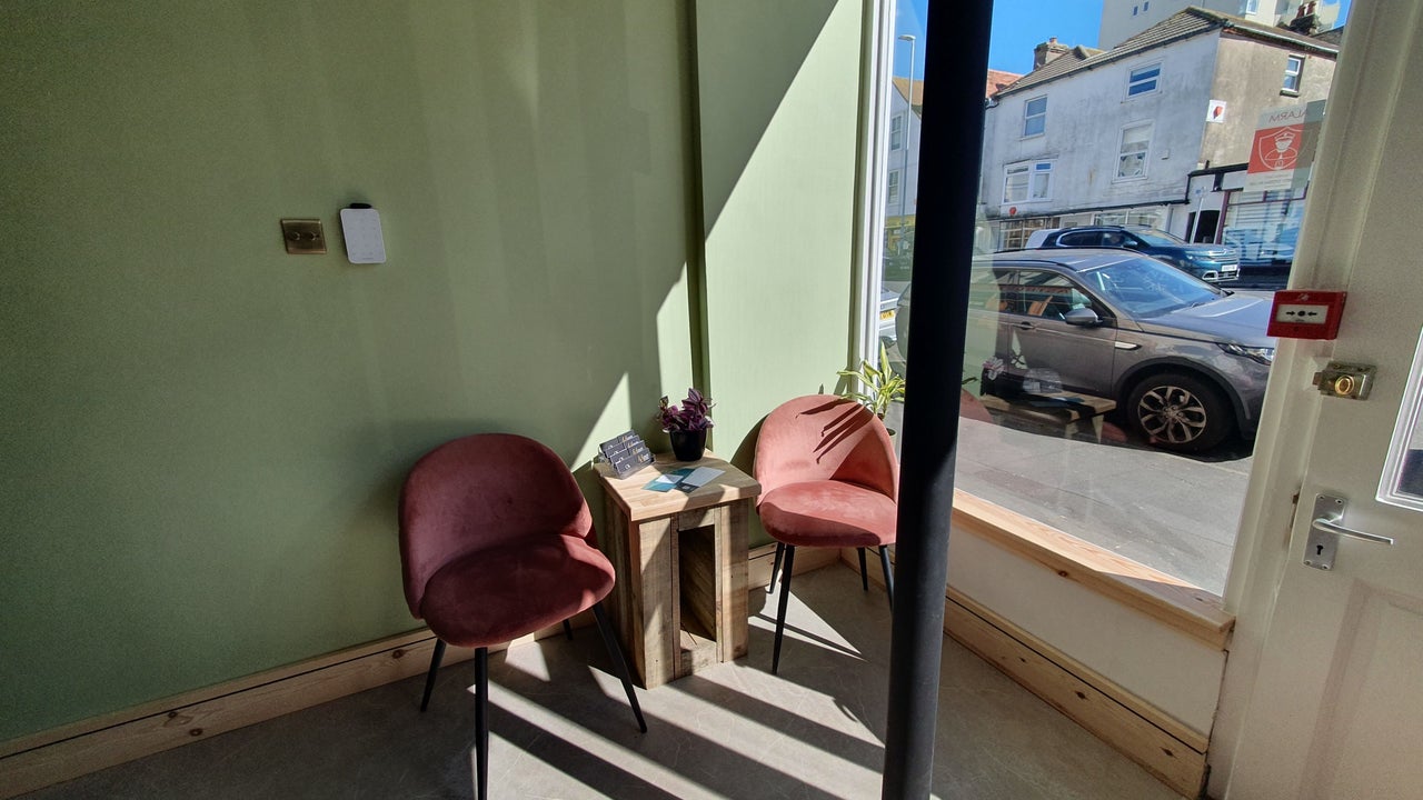 1d29c4a0-8cdf-4376-b13c-4b210db14b3d-cklasersalonfortyfour-gb-england-eastbourne-fresha-2161714