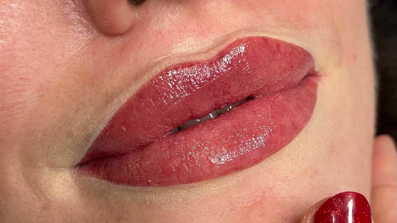 1d34221f-a68e-4d77-98b4-c6f33843ea9f-diasbeautyallure-eyelashextentionspmubrowslipblush-gb-england-bournemouth-westbourne-fresha-2603232