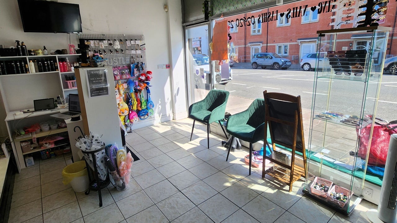 1d7c4ce4-cae4-41cd-931d-c03122d21843-marleysrootsltd-gb-unitedkingdom-cardiff-cardiff-fresha-8682477