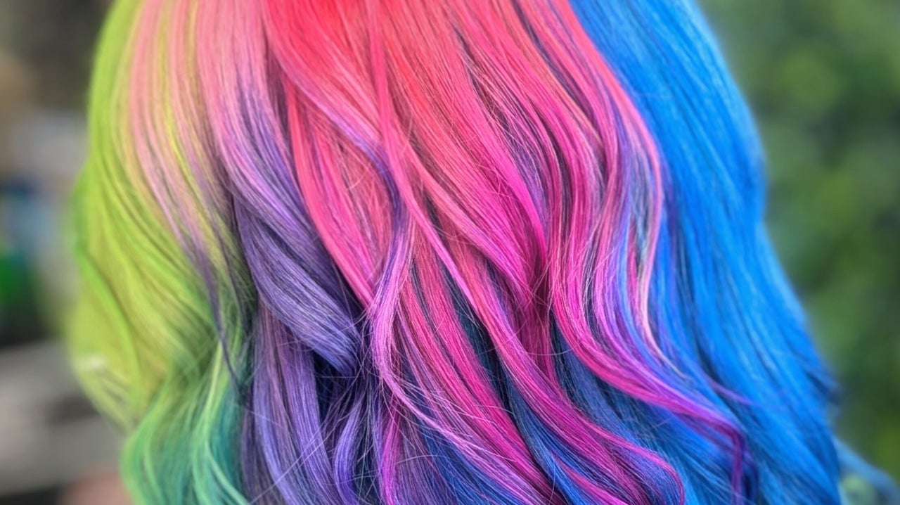 1e2e901b-3ce7-46e9-a7ed-70541c1cef8d-redshairdressing-gb-england-swindon-wiltshire-fresha-4661046