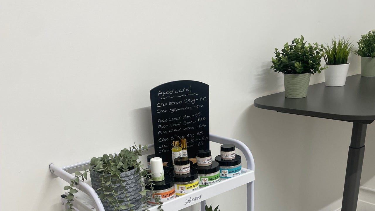 1e819ef7-68af-4a06-bf47-e06ffdcd70ea-waxwithhazel-gb-england-wellingborough-fresha-2353212