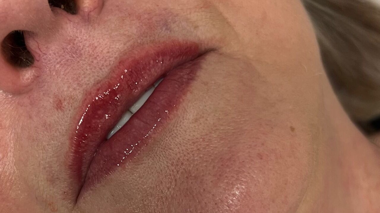 206eb3a8-ab4c-49bf-b23d-52008fa109da-loweslashesaestheticssunbed-gb-england-faversham-fresha-4757038