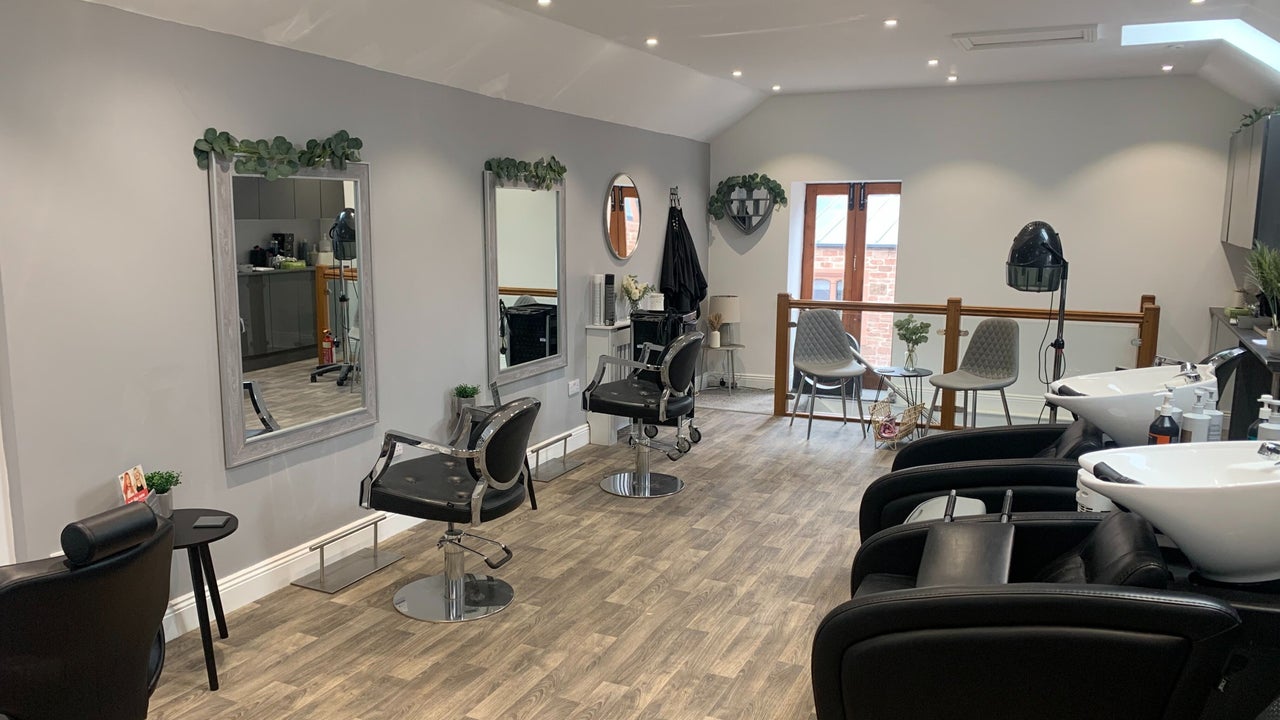 2263901a-cf6f-4222-b669-51a0f90867bc-kingshairstudio-gb-england-carlisle-dalston-fresha-3572445