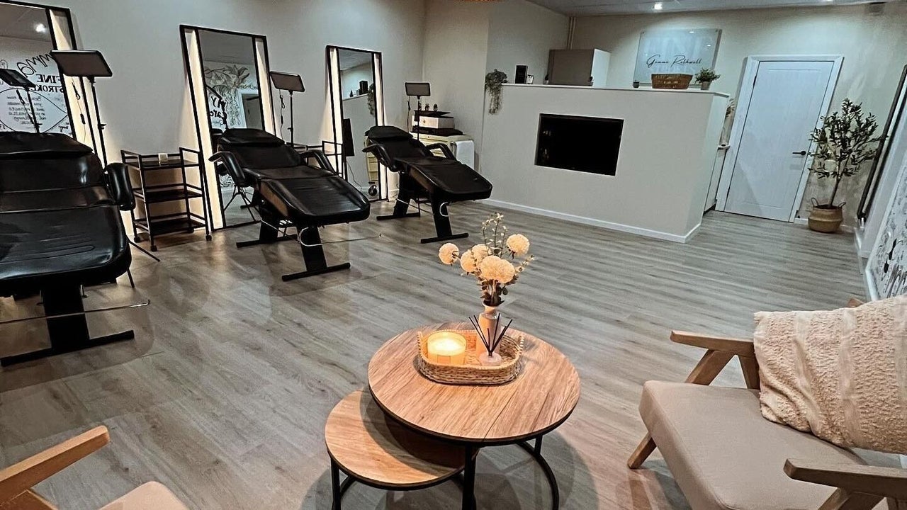 231712a7-0e2c-48eb-8cdf-58578392a0bc-finestrokesspmuandaesthetics-gb-england-chadderton-chadderton-fresha-7400818