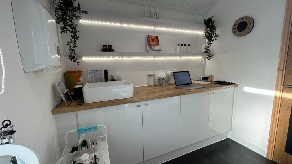 232db986-8d7c-4bab-ac75-bb01645aeed6-npaestheticsbeautyclinic-gb-england-maidstone-allington-fresha-6059880