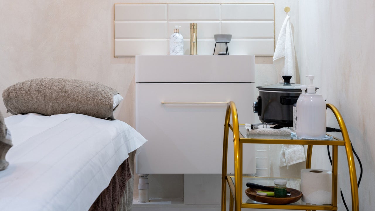 2332d306-1b3a-46bd-8aeb-9ec74cc76f1f-barnesvillagespa-gb-england-london-fresha-8496154