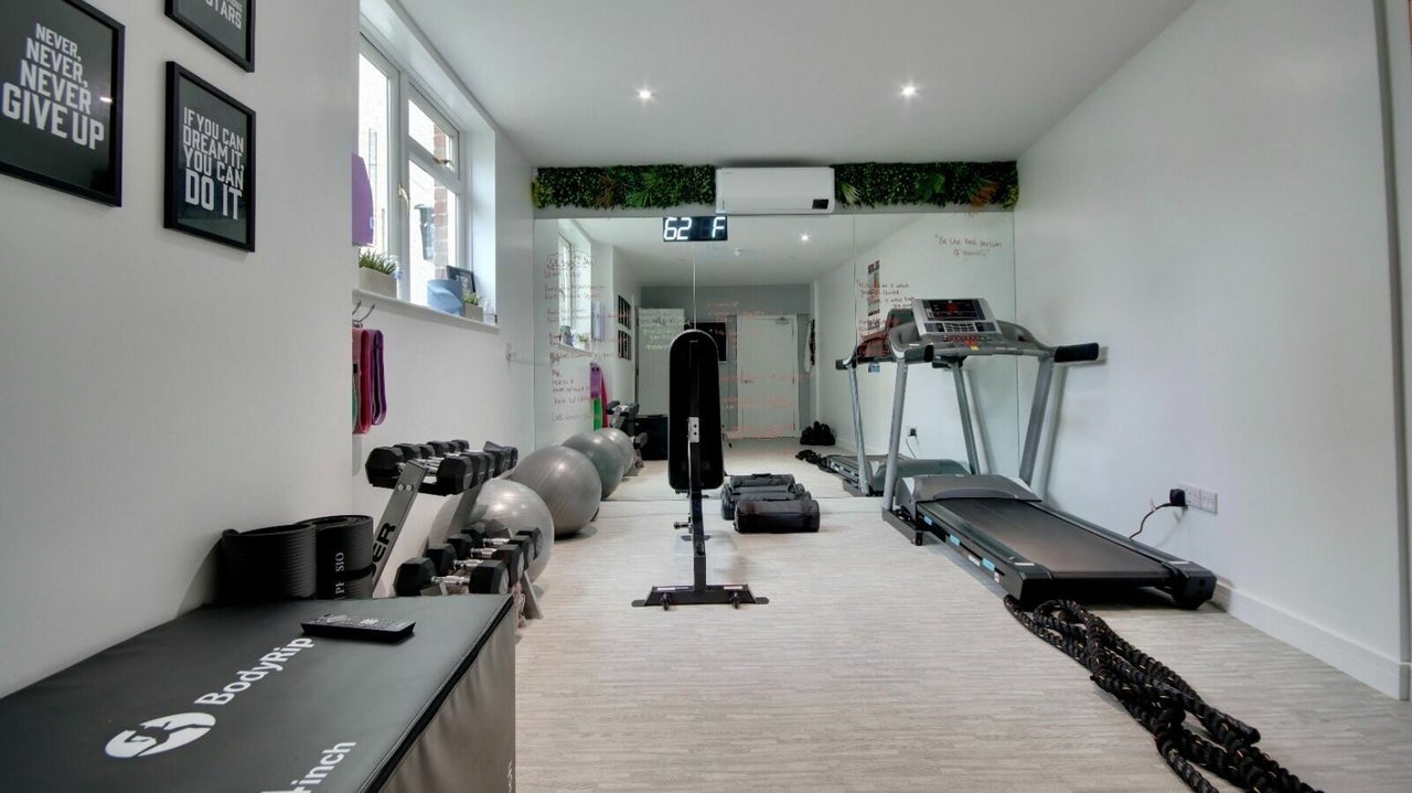 236750df-466e-4d9f-8cc6-8f29bbf375c6-revivesouthsea-gb-england-portsmouth-southsea-fresha-3483544